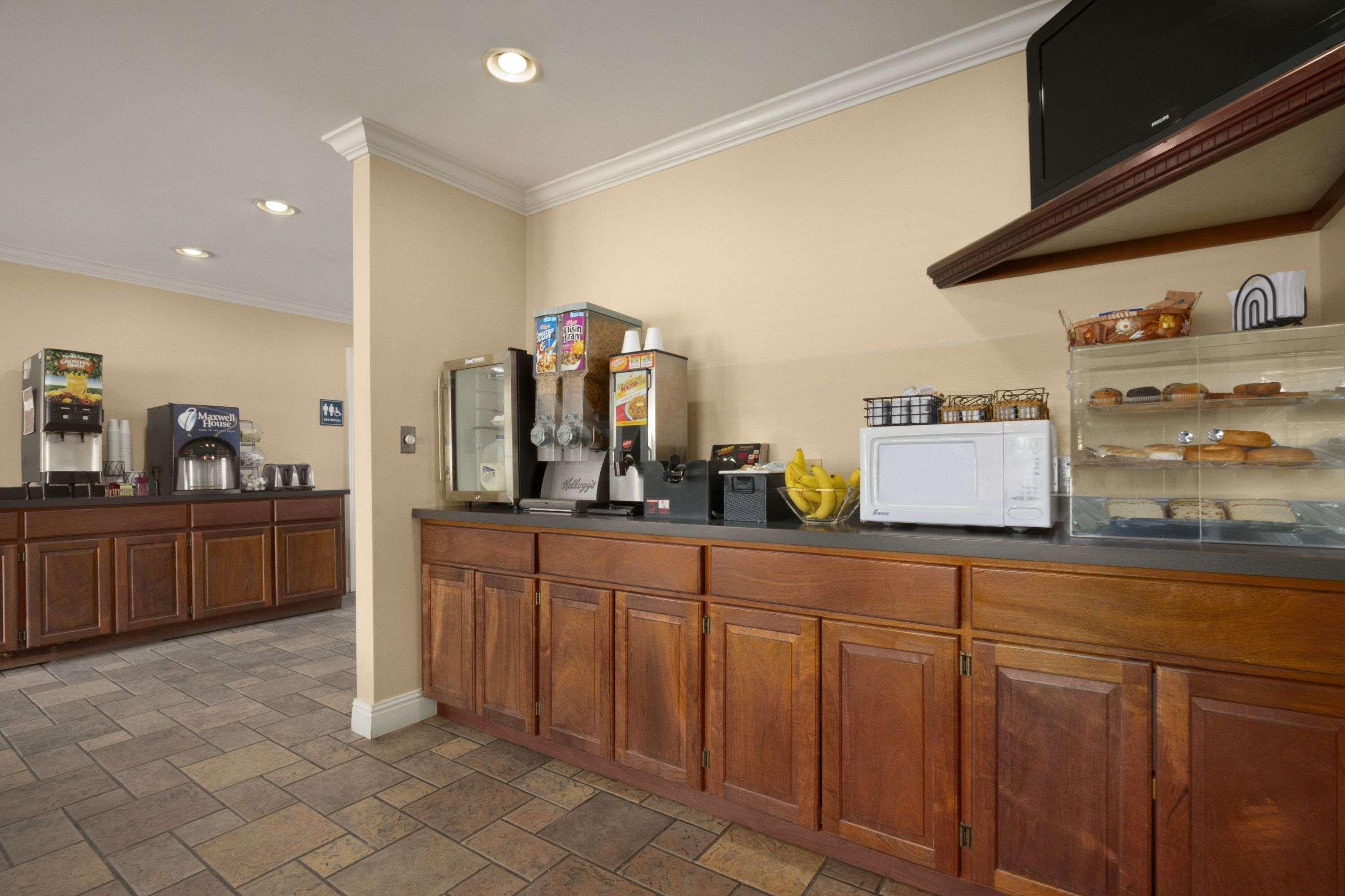 Days Inn By Wyndham Alexander City Extérieur photo