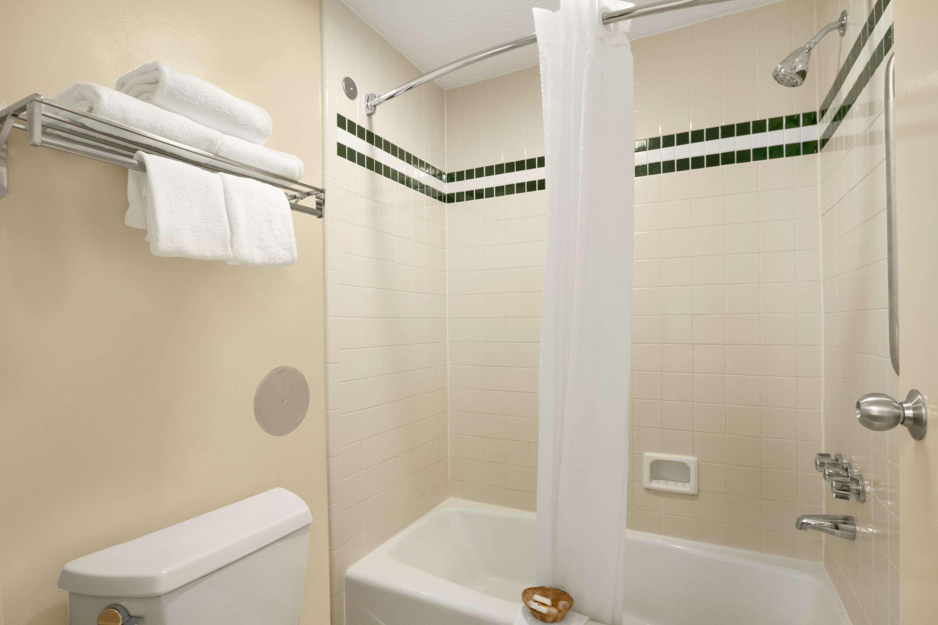 Days Inn By Wyndham Alexander City Extérieur photo